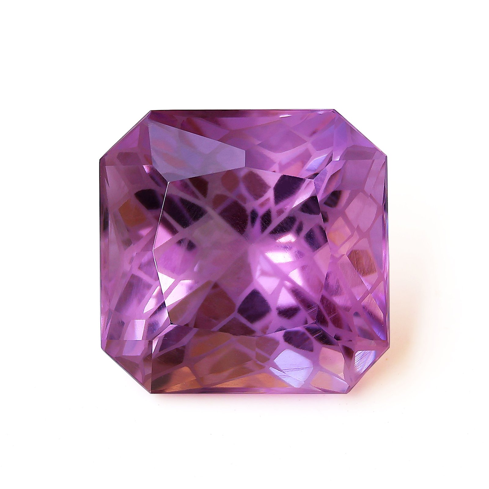3.1 IGI Certified Natural & Unheated Purple Amethyst Gemstone - Brazil - Image 1