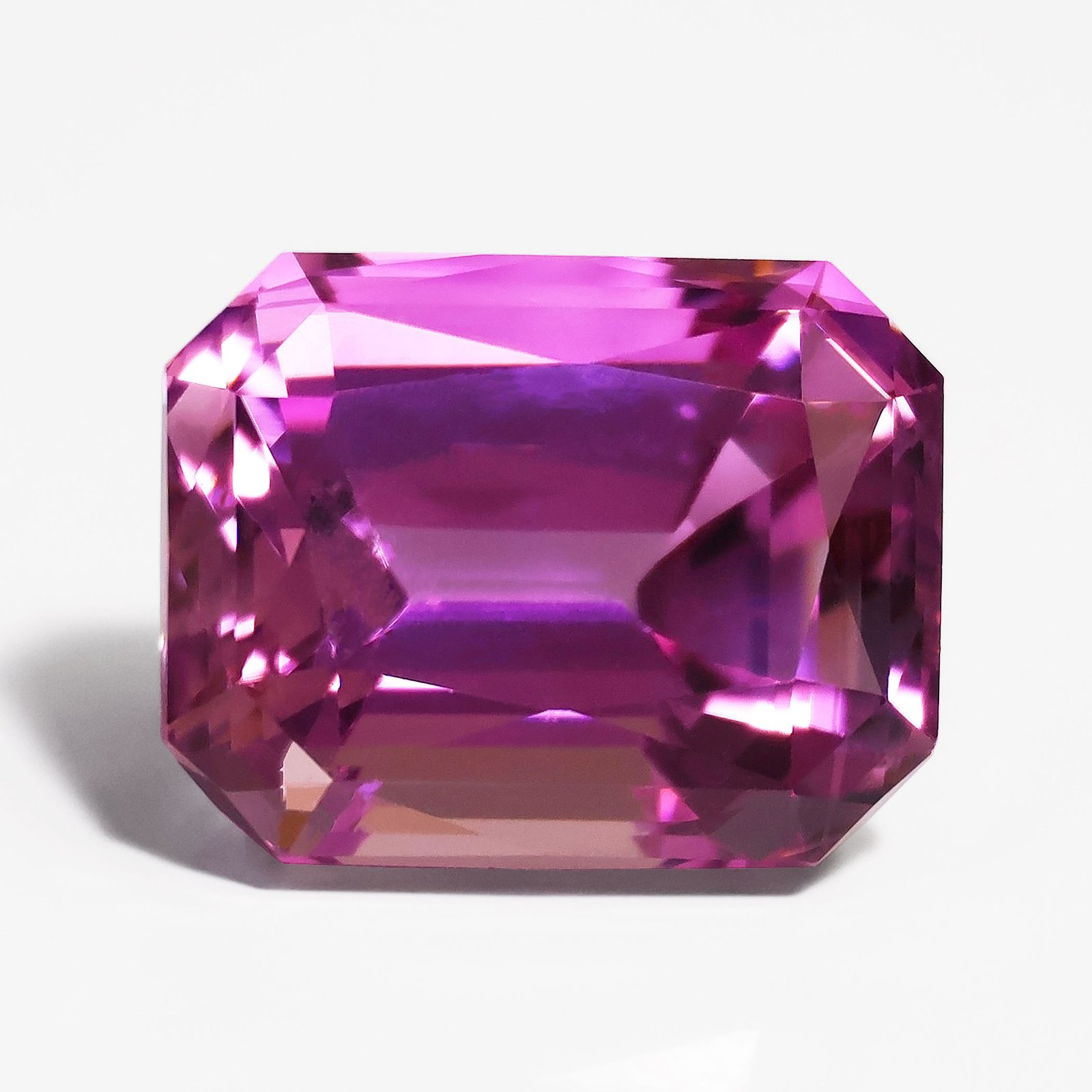 8.1 ICA Certified 30.81 Cts Natural Pink Kunzite Gemstone - Image 1