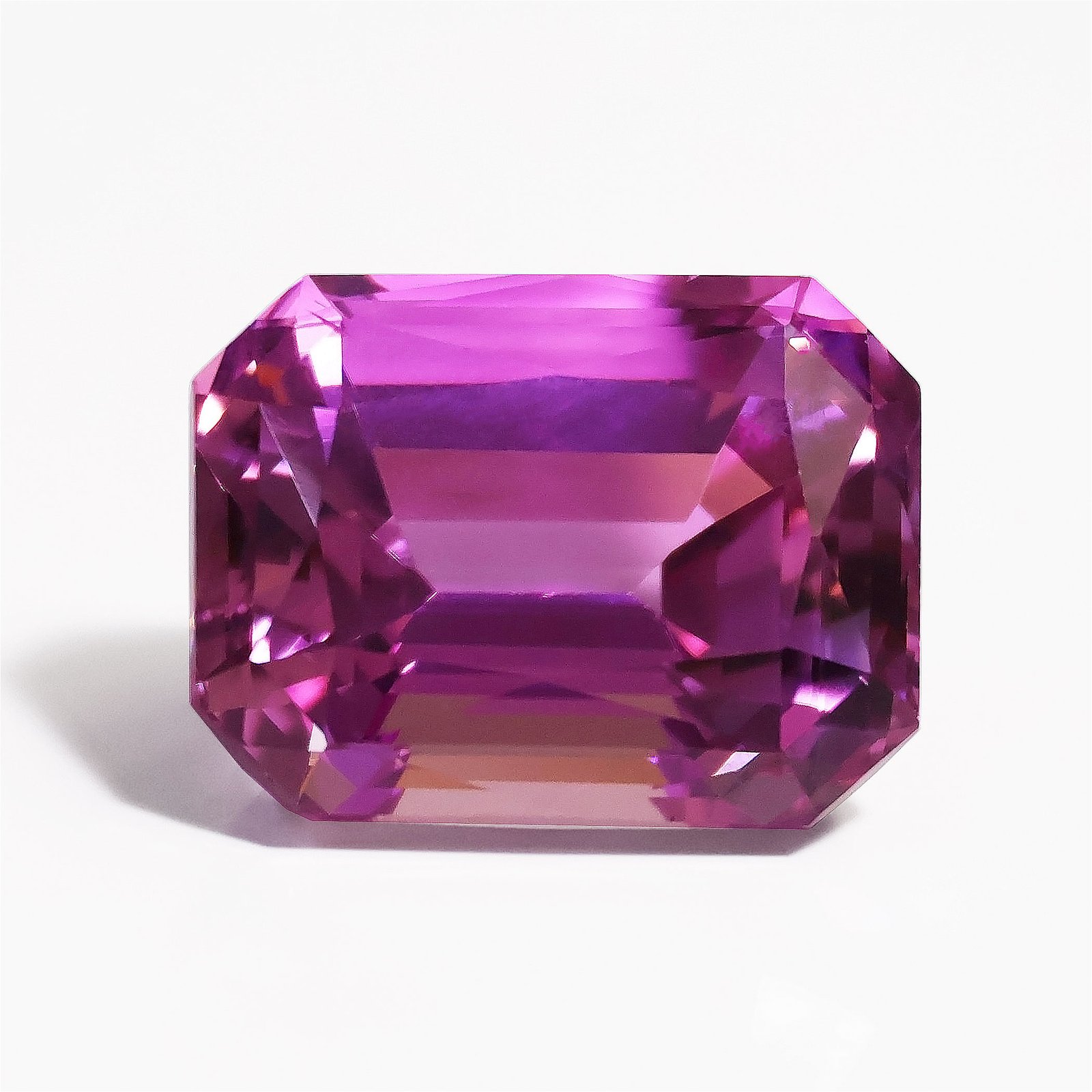 9.1 IGI Certified 30.48 Cts Natural Purple Kunzite Gemstone - Image 1