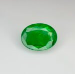 IGI Certified 1.79 Cts Natural Green Emerald Gemstone - Image 2