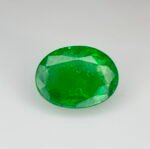IGI Certified 1.79 Cts Natural Green Emerald Gemstone - Image 3